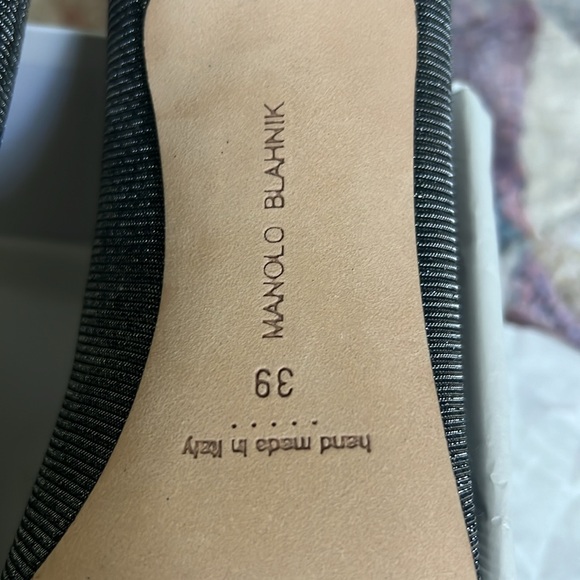 Manolo Blahnik Hangisi 70mm heel, size 39 - Picture 4 of 5